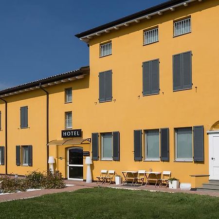 Hotel Forlanini 52 Parma Kültér fotó