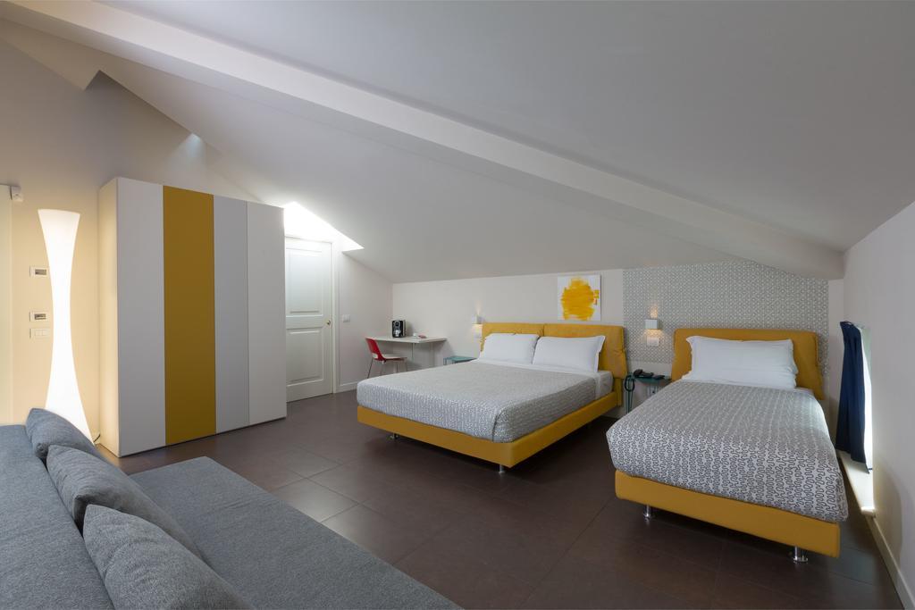 Hotel Forlanini 52 Parma Kültér fotó