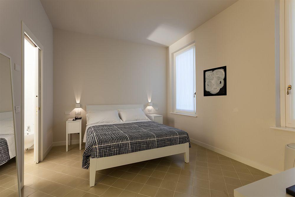 Hotel Forlanini 52 Parma Kültér fotó