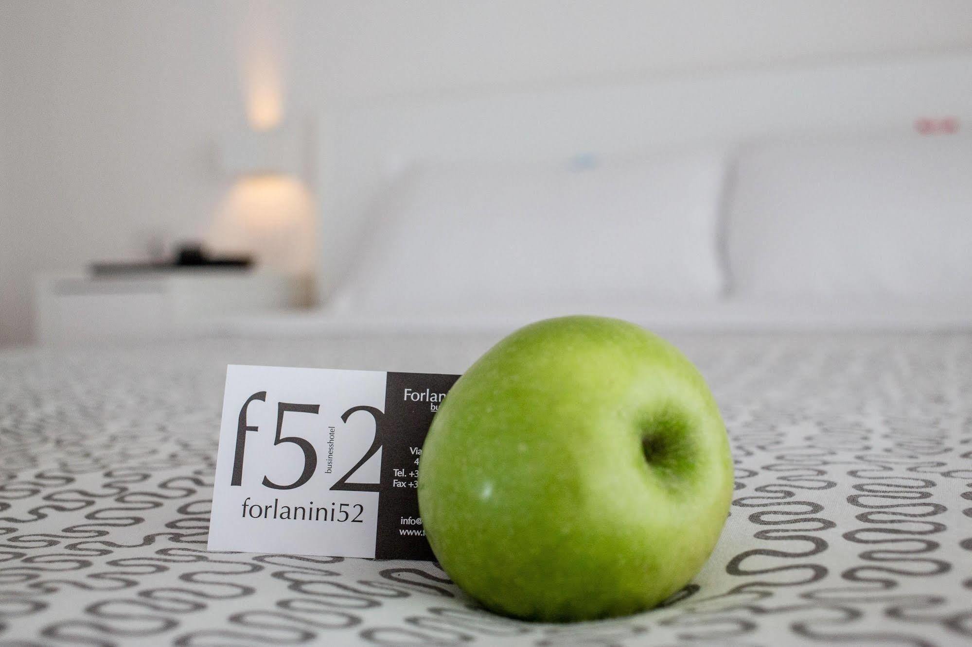 Hotel Forlanini 52 Parma Kültér fotó