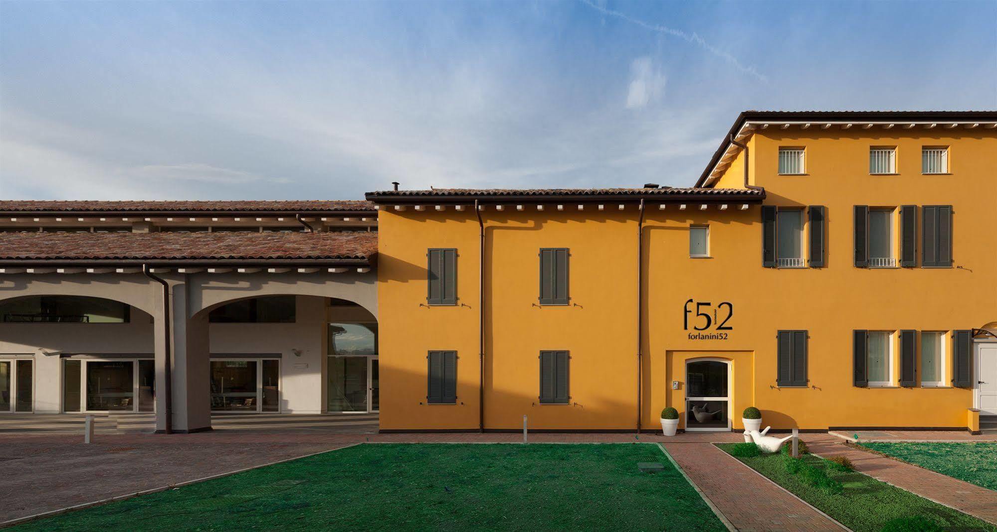 Hotel Forlanini 52 Parma Kültér fotó